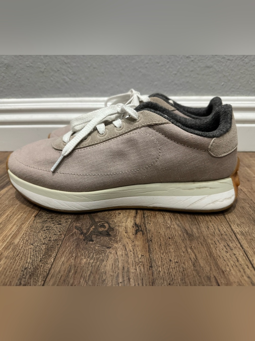 allbirds Women’s Varsity Sneakers Size 10